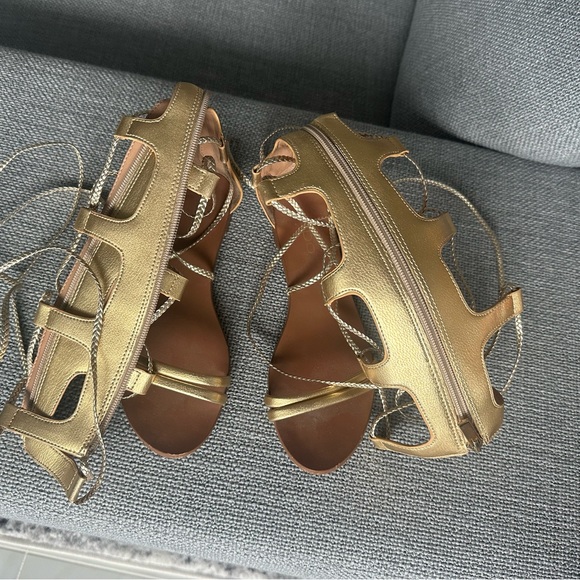 ALDO GOLD GLADIATOR TALL SANDALS - US SZ 7 - Picture 4 of 5